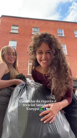 Diga não ao job amigas! Recicle latinhas 💋💋💋#foryou #girls #europa #brasileirospelomundo #intercambio 