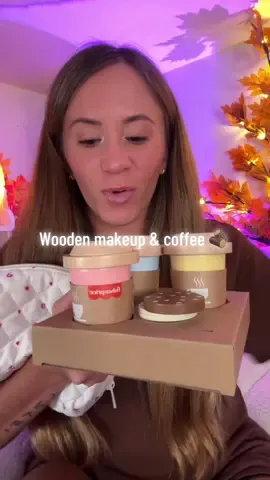 Doing your wooden makeup 💄 #asmr #asmrsounds #asmrvideo #relax #fyp 