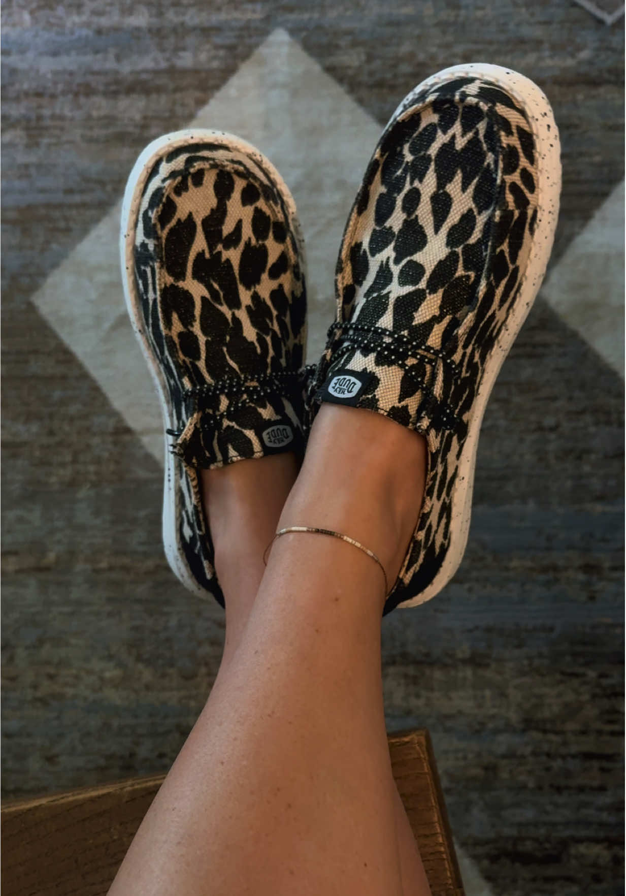 Heydude cheetah print shoes are comfy and cute! #heydude#heydudepartner#TikTokShopFallDealsForYou#tiktokshopcreatorpicks#tiktokshopblackfriday  