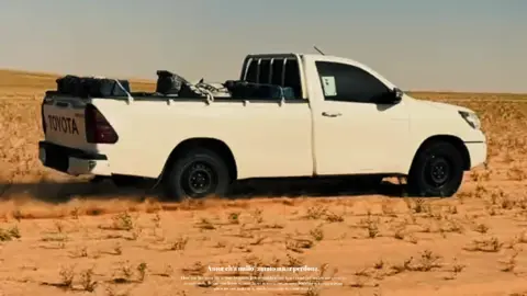 #TOYOTA #hilux4x4  #تيوتا_شعار_لايعرف_القانون🔥🖤💪 #مشاهير_تيك_توك_مشاهير_العرب  #تصميم_فيديوهات🎶🎤🎬 