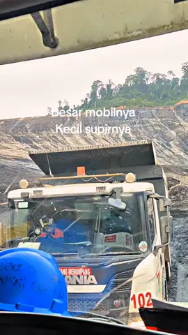 jangan liat tulisan di helm,nnti kamu trsinggung🤭🤣 #tambangbatubara #operator #planduktambang #kuli #coalmining 