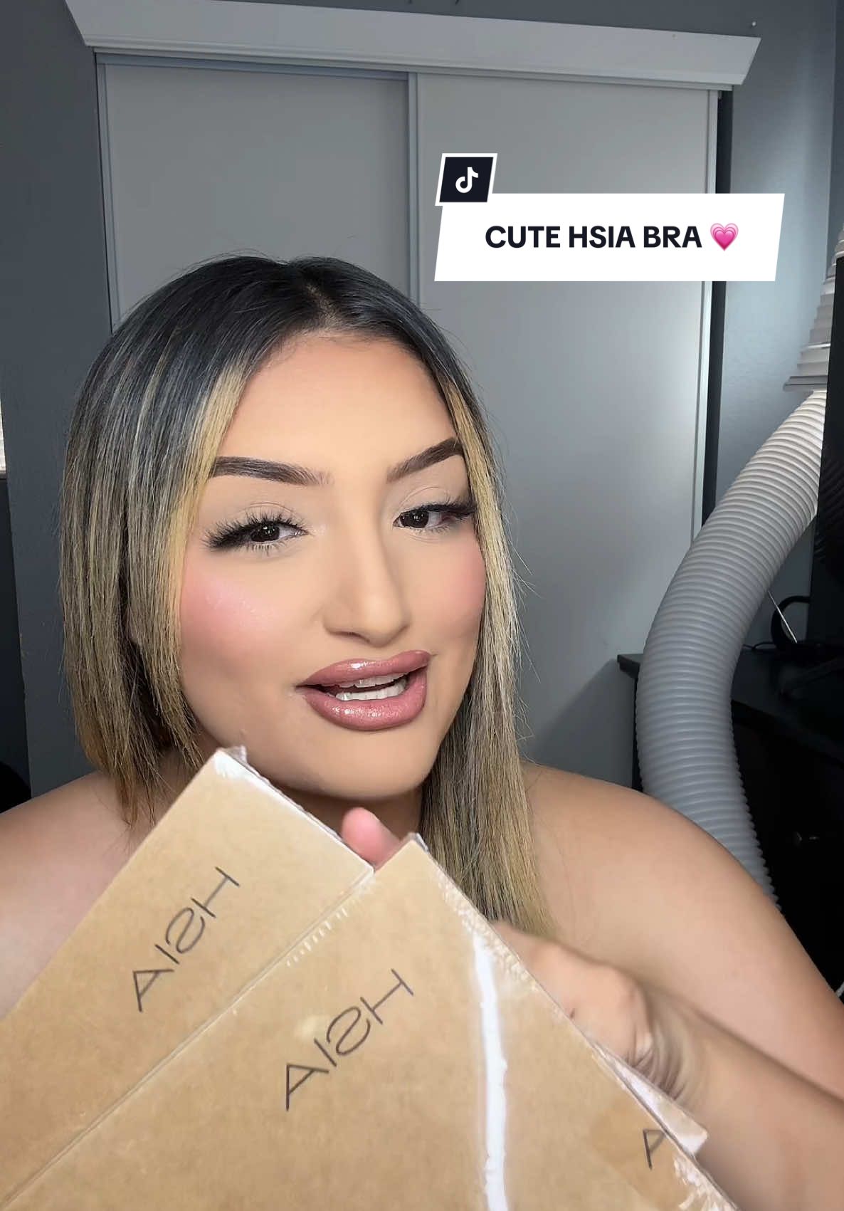 HSIA bras are making my man real happy 😏😂❤️ #lacebra #husbandapproved #tiktokshopfinds #plussize #marriedlife @Hsia-Bras 