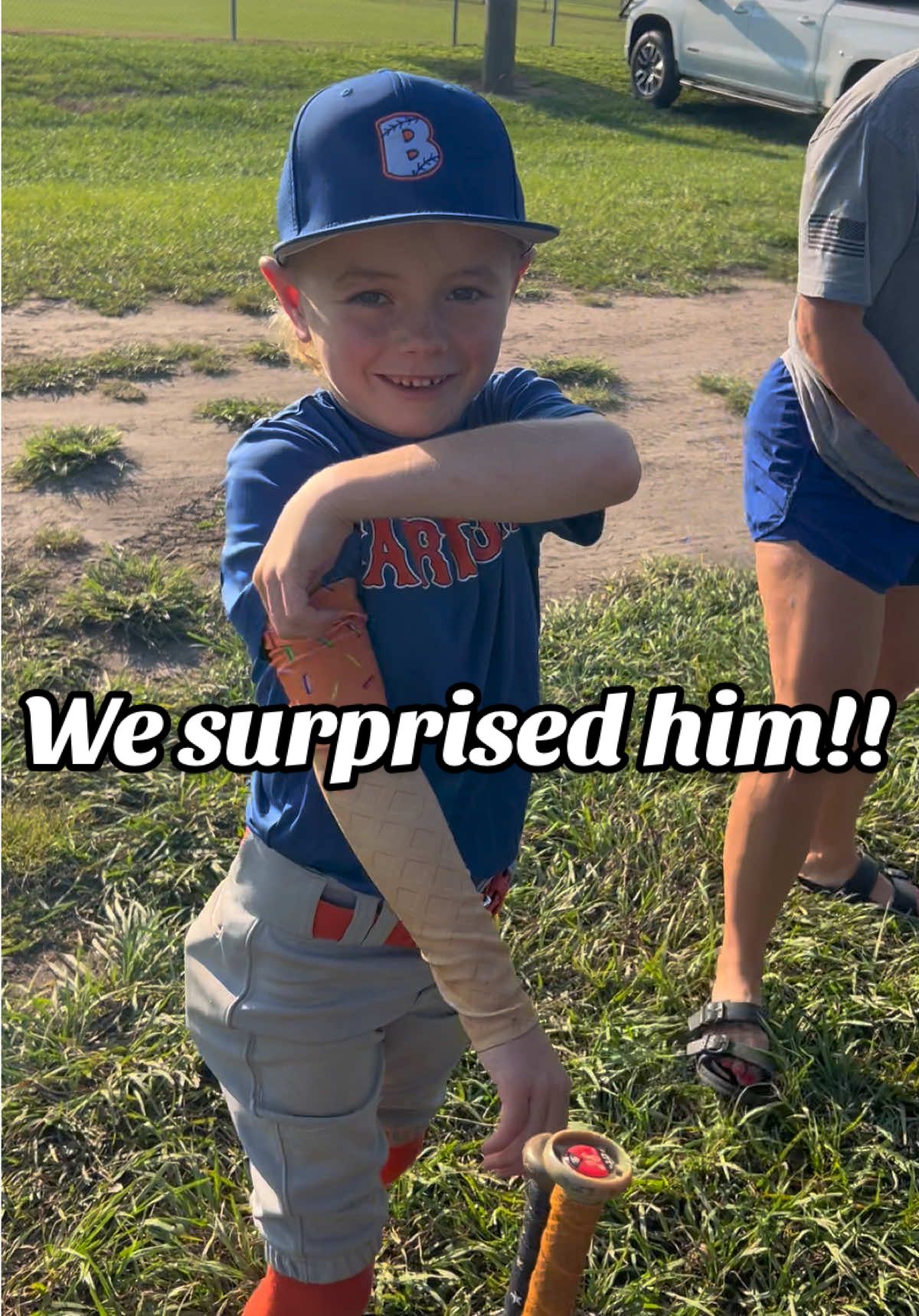 Guys I’m so mad! I mic him up and took 1000 videos tonight just to find out that the mics wasn’t working when I started to go back and watch the videos 😡😡 so I’ll get it figured out before out tournament next weekend…. Hopefully 😅 #baseball #baseballtiktoks #baseballtiktok #blitz #dadsoftiktok 