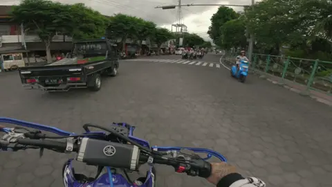 Pov touring pake yz supermoto #pov #yz #supermoto #supermotoindonesia #singaraja