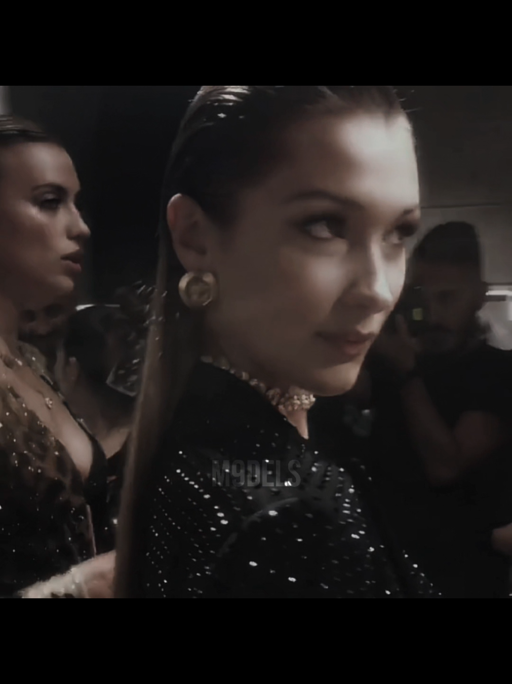 #bellahadid for #versace SS20 men's backstage 
