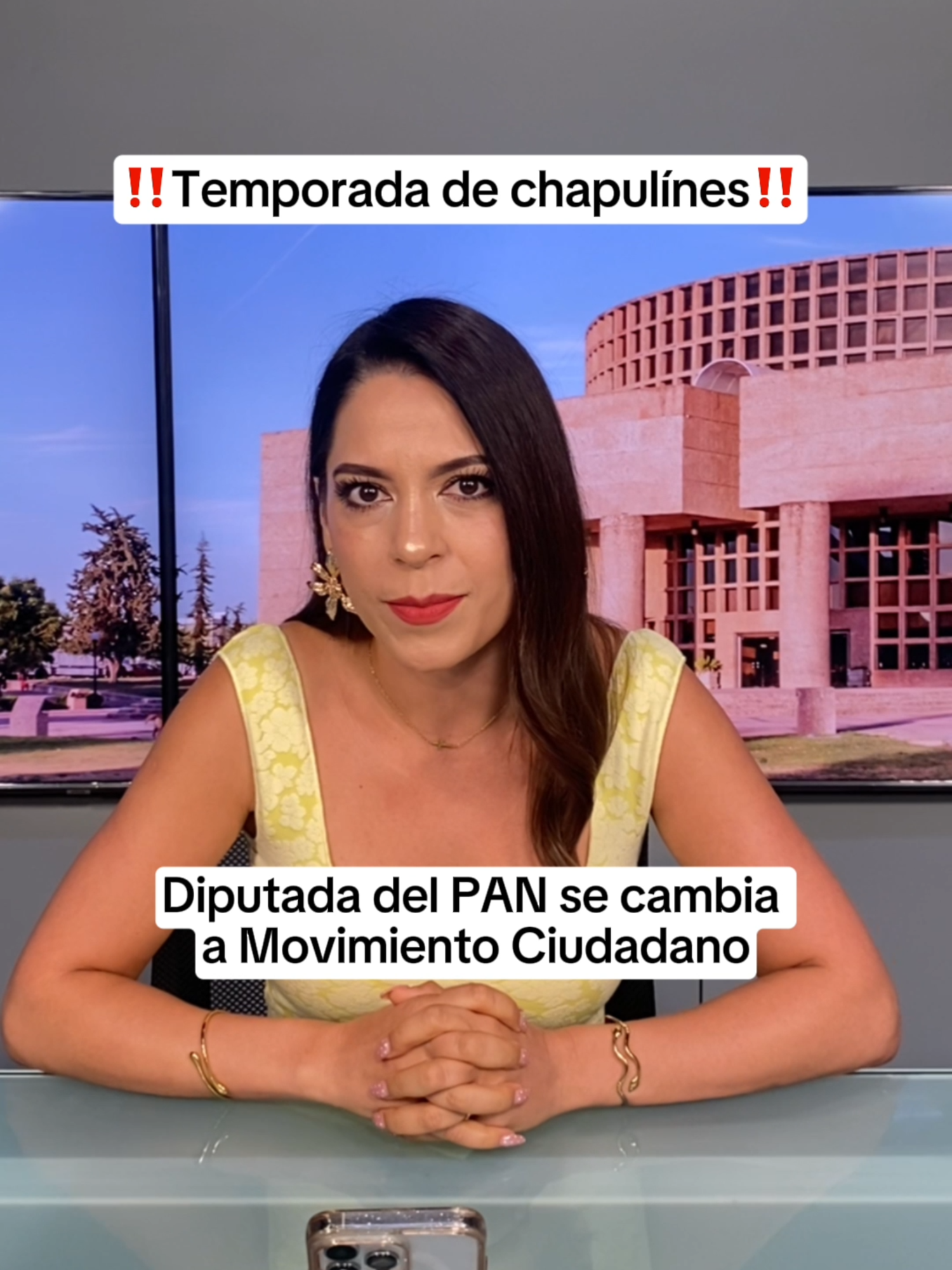 La ex diputada del Partido Acción Nacional Mariana Jiménez Zamora , se cambio al partido Movimiento Ciudadano donde asegura que se alinean sus ideales, ¿qué opinas? ¿debería existir una reforma que impida que los legisladores cambien de partido? #noticias #aguascalientes #pan #movimientociudadano #diputada