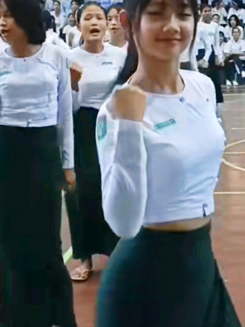 ကျောင်းသူအားကစားအက