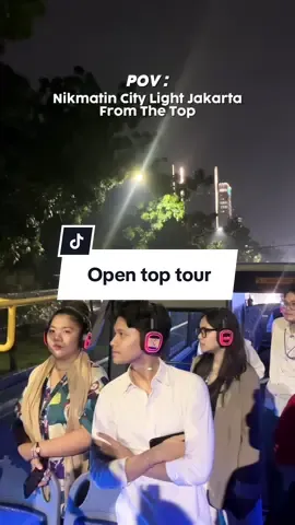 🚍✨ Jakarta malem² tuh selalu punya cerita, apalagi kalau cobain Open Top Tour! Rute barunya bener² cocok buat yang doyan citylight + explore Jakarta dari sisi berbeda 🌃🤩 Angin malem, lampu kota, sama suasana jalanan bikin vibes jadi gak terlupakan. Tips biar makin mantap: jangan lupa bawa kopi ☕️ biar perjalanan makin chill & seru bareng temen atau sendiri.