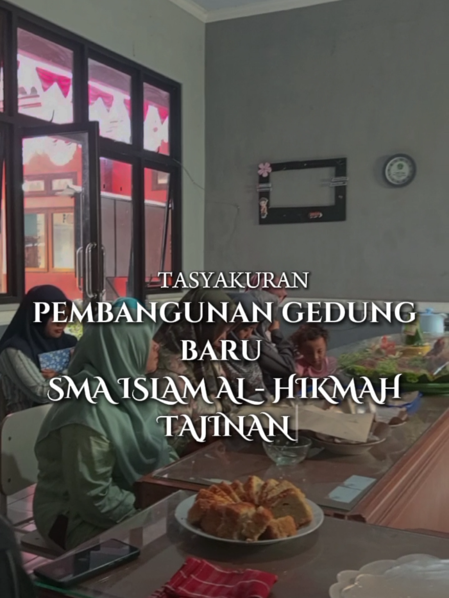 ✨ Alhamdulillah ✨ SMA ISLAM AL-HIKMAH TAJINAN menggelar Tasyakuran Pembangunan Gedung sebagai wujud rasa syukur atas limpahan rahmat Allah SWT. Semoga pembangunan ini membawa keberkahan, menjadikan sekolah semakin nyaman, representatif, serta mampu mencetak generasi berilmu, berakhlak mulia, dan bermanfaat bagi umat. 🤲🌿 Terima kasih kepada semua pihak yang telah mendukung dan berkontribusi dalam terwujudnya pembangunan ini. Semoga segala amal baik dibalas oleh Allah SWT dengan pahala yang berlipat ganda. 🌸 #SMAIslamAlHikmahTajinan #TasyakuranPembangunan #BerkahBersama #SekolahBerprestasiBerakhlak