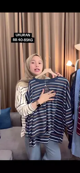 PLUMFIT - Kaos Wanita Oversize Motif Garis Matterial Cotton Combed Karisa Shirt #atasanwanita #atasanwanitamurah #bajuwanita #bajuwanitamurah #OOTD 