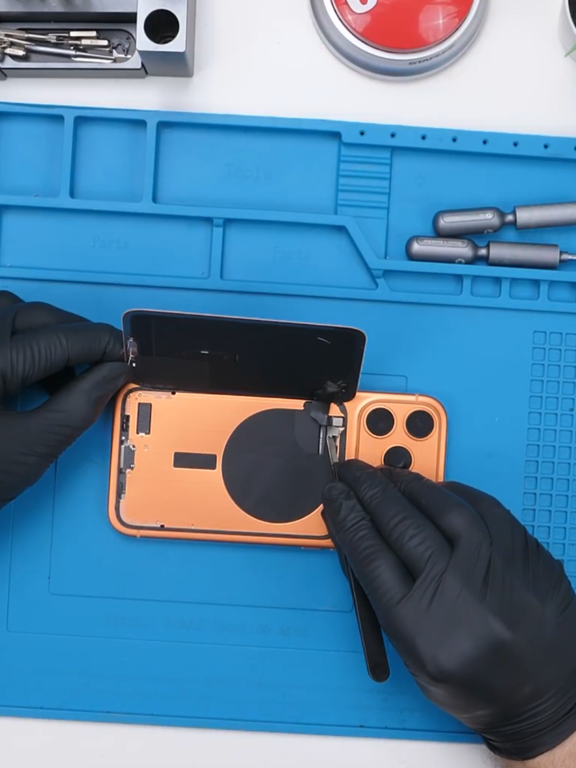 They Changed T00 Much_ Phone 17 Pro Teardown #iphone #apple #iphone17promax #fyp #disassembly #viral  #smartphone 