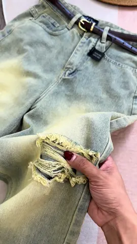 Quần jeans suông rách màu phủ dơ bụi cân mọi outfic kể cả nấm lùn#jeansnu #jeanssuong #jeansrach #hhchou #xuhuong 