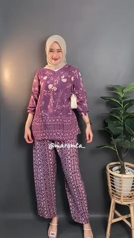 Cantik banget motif onesetnyaa💕✨ #fypシ゚viral #outfitideas #setelanwanita #oneset #onesetmurah 