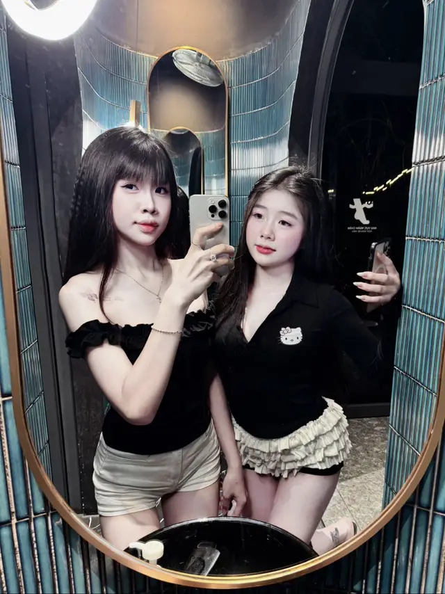 Đừng để tụi t nóng , tụi t mà nóng là tụi t bật nhạc tik tok lên nhảy đó 😌
