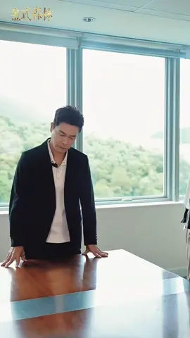 Idol Matthew Ho មកសុំលុយ idol Roger Kwok ប៉ុន្ដែគេអត់អោយគាត់ហើយពេលនោះព្រះរស់ idol Him Lam ក៏មកដល់ហើយ 😅❤️ #Goldenforesttvb #rogerkwok #himlam #mathewho 