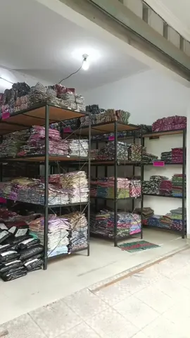 yukk mumpung masih ready stok ya,datang ke gudang langsung😍 banyak motif bisa ecer dan grosir ya 🥰🥰cek di bio #dasterviral #bakulandasterjogja 
