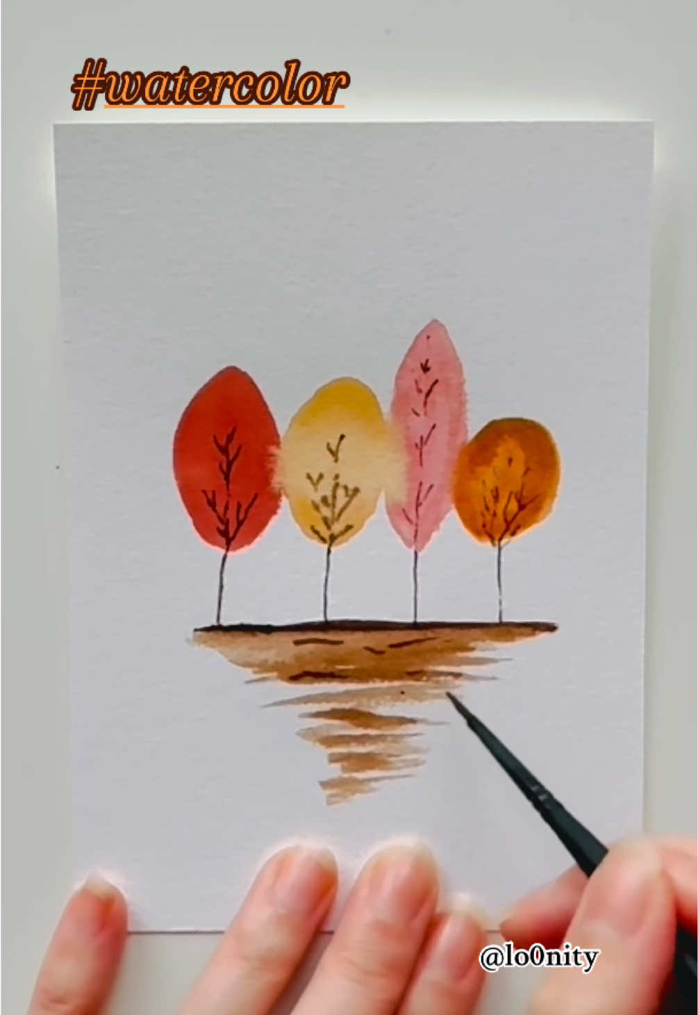 🎨 Watercolor of the weekend… Aligned, peaceful, the trees sing of autumn… in golden silence. ✨🌳🍂. #watercolor #aquarelle #easywatercolor #easypainting #relaxtime 