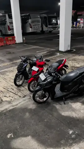 tunjukkan trio kalian🤙🏼 @1-day @ris??  #welovevarled #variogen2 #miosporty #fyp 