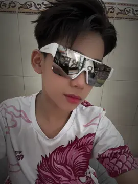 Đàn ông mấy khi rơi nước mắt…🥀#xuhuongtiktok #trieuview #buon_tam_trang💔 #kinhburberry #jet 