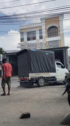 🥶🥶🥶#fypシ゚ #supirtrukkalimantan #drivermudapunyacerita #platda #banjarmasin 