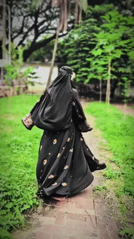 অর্ডার করতে whatsapp এ মেসেজ করুন 01312858892  অথবা ফেসবুক পেজ Moon’s Gallery এসএমএস করুণ 