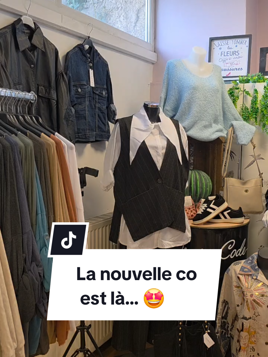 Découvrez en avant première notre nouvelle collection avec une large gamme en grandes tailles jusqu'au 56 ce samedi au showroom de 14h30 à 18h30 + live shopping à 20h. #liveshopping #curvyfashion #grandetaillefemme #modegrandetaille #nouvellecollection 