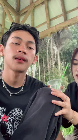 Ini hanya konten