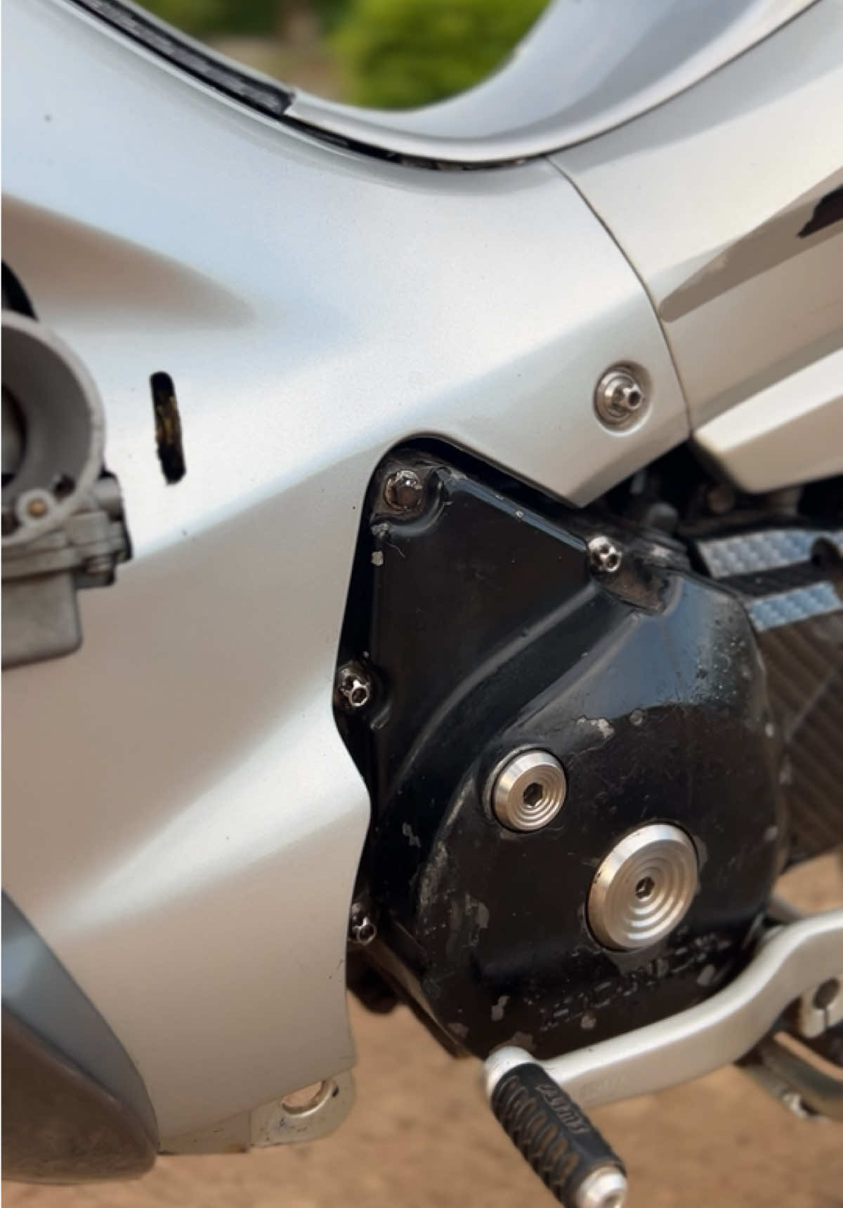 น็อตแคร้งเครื่องซ้าย/ขวา เวฟ125 R/S,เวฟ125i หัวสนามสแตนเลส304🔥#ฟิดดดシ #ของแต่งรถ #ของดีบอกต่อ #สินค้าขายดีในติ้กต้อก #น๊อตเลส 