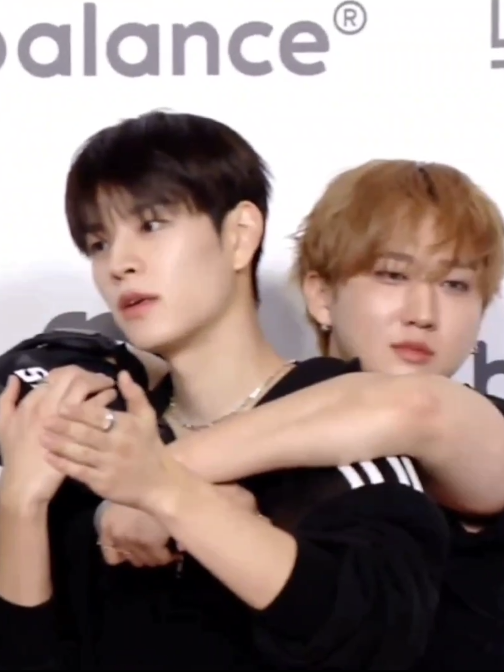 they are chaotic as always 🤣 #straykids #skz #bangchan #leeknow #changbin #hyunjin #han #felix #seungmin #jeongin #skzstay #straykidsstay #straykidsedit #kpop #fyp 