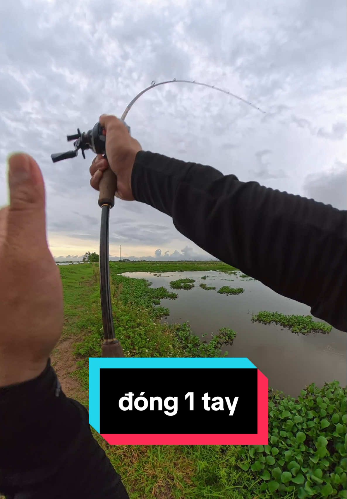 Thử thách đóng cá bằng 1 tay 🤭 !! #trọngkevin #caulure #caulurecaloc #lurefishing #lure 