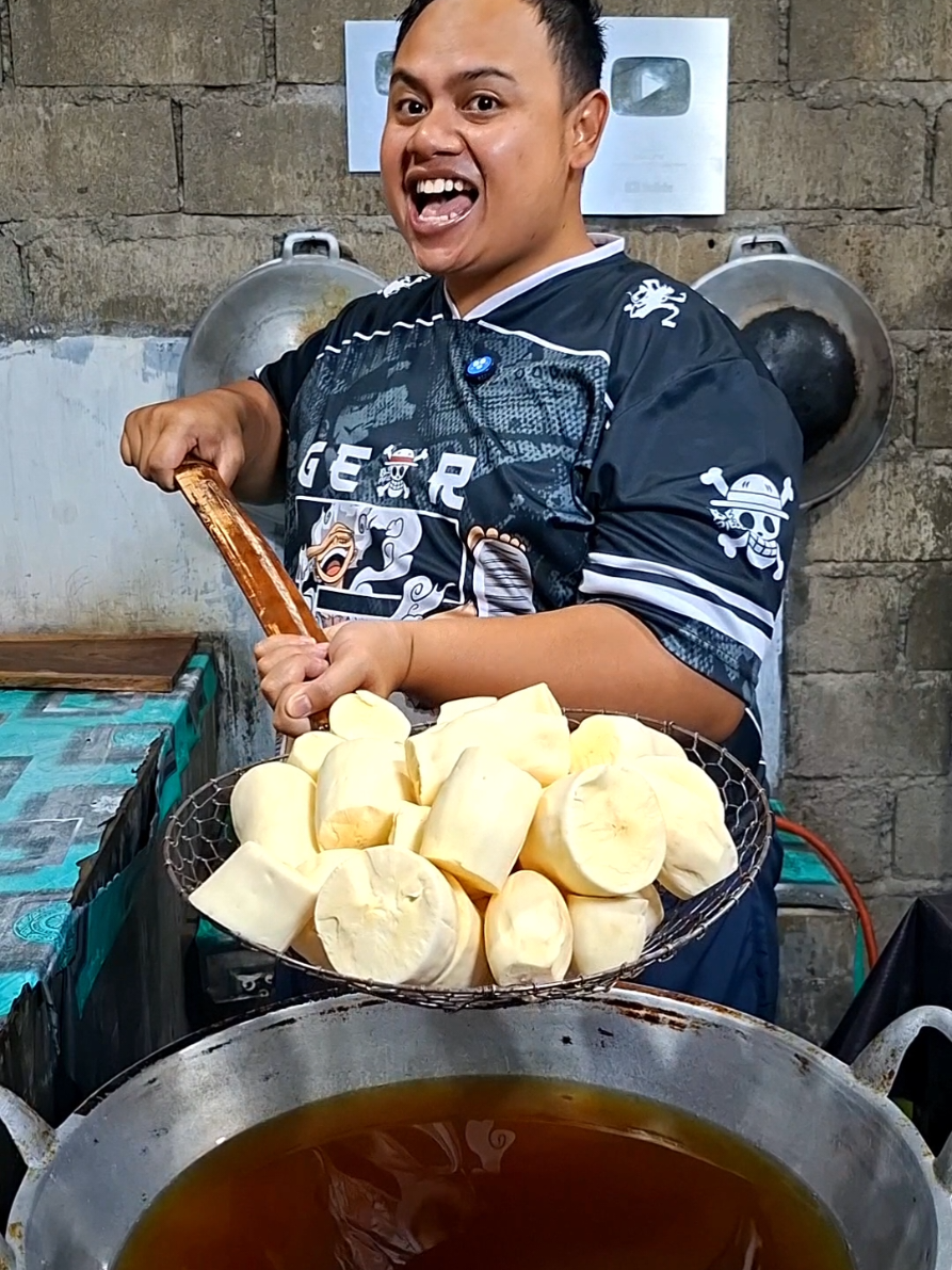 BONGKAR RAHASIA PEDAGANG SINGKONG KEJU 🤩🔥 #gorengan #singkongkeju #cici #dola #id 
