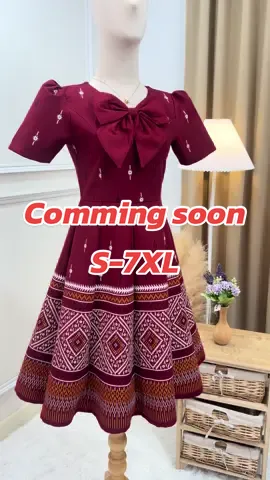 แดงเบอร์กันดี ให้อารมณ์ผู้ดีสุดๆ#ชุดผ้าไทยนครปฐม #ชุดผ้าไทยbyครูโส #ชุดผ้าไทยคุณครู #รับผลิตชุดผ้าไทย 