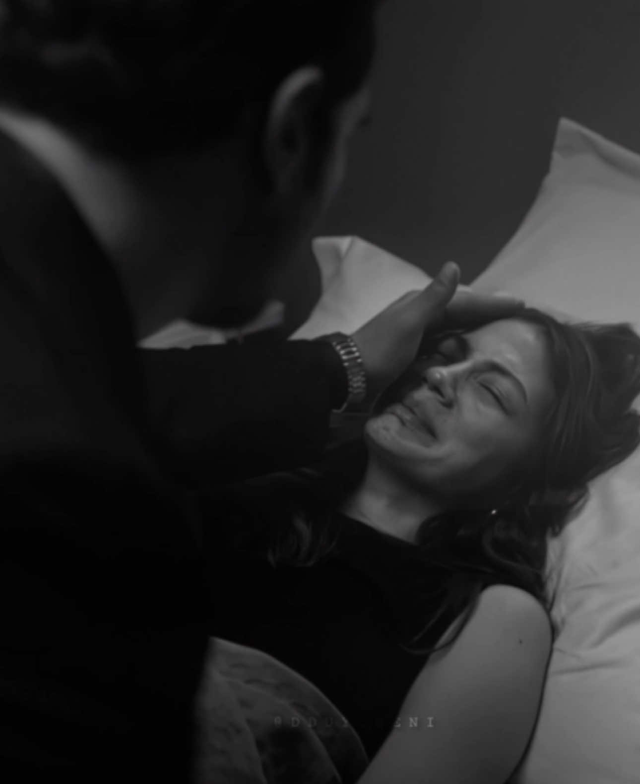 «burdayım gitmiyorum bi yere» #eşrefrüya #eşsan #çağatayulusoy #demetozdemir #eşrefrüyaedit 