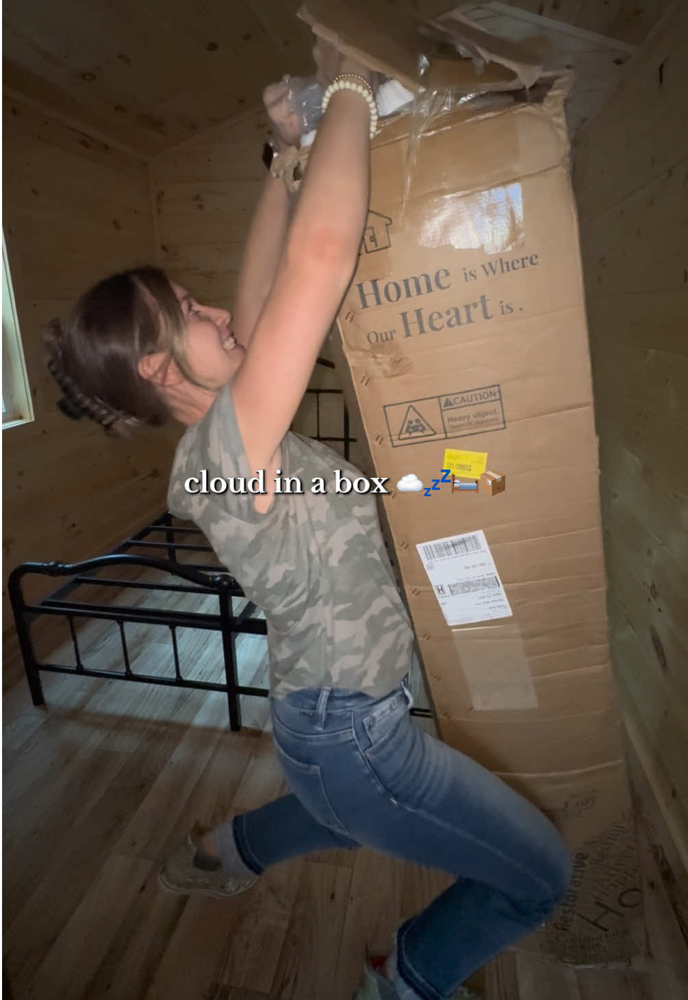 still blows my mind ☁️💤📦 #mattress #mattressinabox #unboxing #satisfying #fyp 