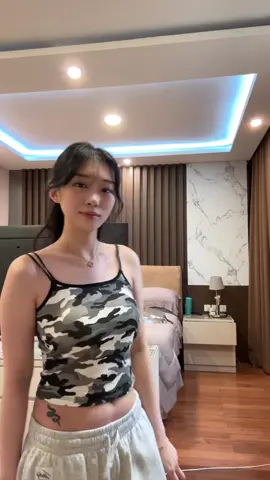 :3