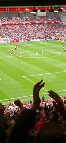 A very important win at Anfield today 💪 Liverpool vs Everton 2-1 My game at Anfield No 215 🇧🇻❤️🇧🇻 #TopOftheLeague #LiverpoolFC #norwegianscouser #premiereleague #YNWA @Liverpool FC 