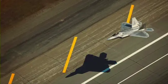 🎥: @f22demoteam on YT #f22 #fighterjet #airforce #edit #capcut 