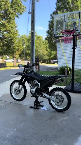 Cleanest bike in the 606 #606 #250 #Honda #goviral #blowthisup 