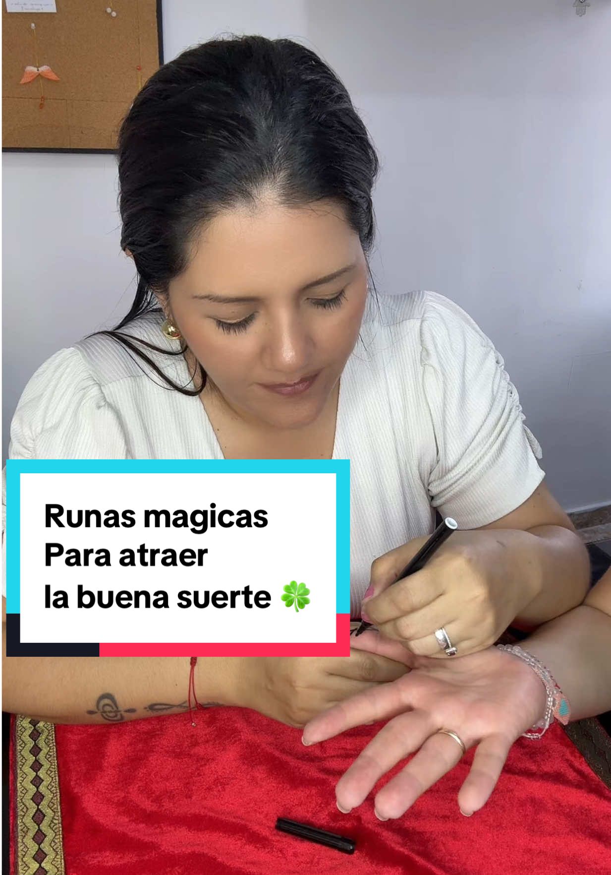 Runas mágicas que traen la buena suerte 💰#buenasuerte #runasmagicas #atraerdinero #arcangeluriel 