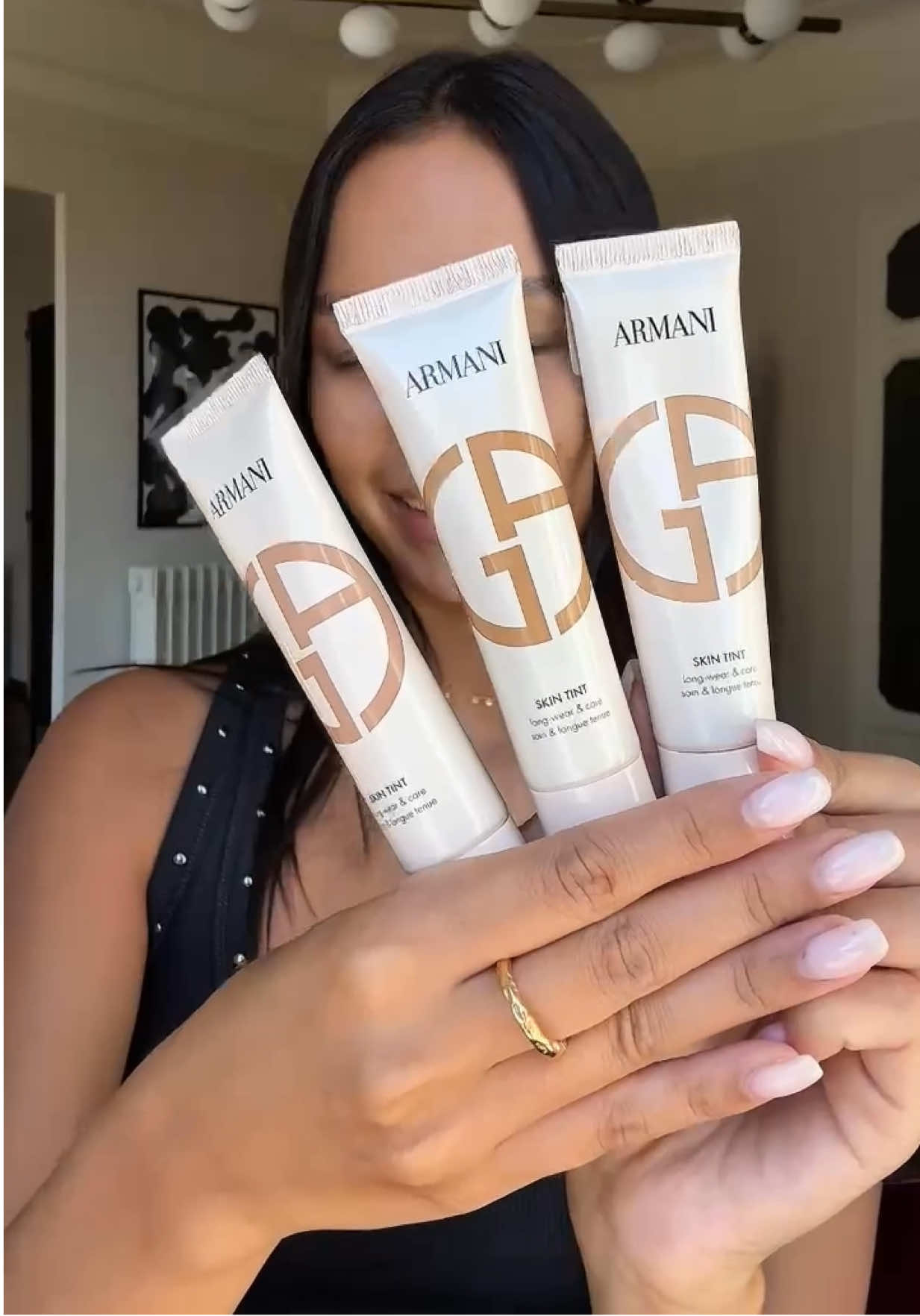 ricreiamo insieme la base del mio make-up alla Mostra del Cinema di Venezia utilizzando la nuova Skin Tint di @Armani beauty ✨ #armanimakeup #adv #armanisi