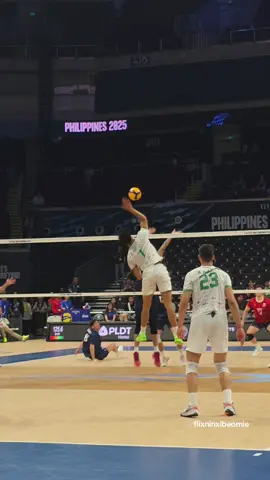 Moni Nikolov spike from an overpass 💥 #Nikolov #Bulgaria #Chile #wchphilippines2025 