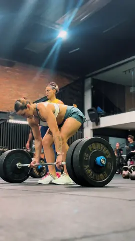 Cavalona sem medo 😎✨ #treinofeminino #crossfit #lookdetreino #lookdetreino 