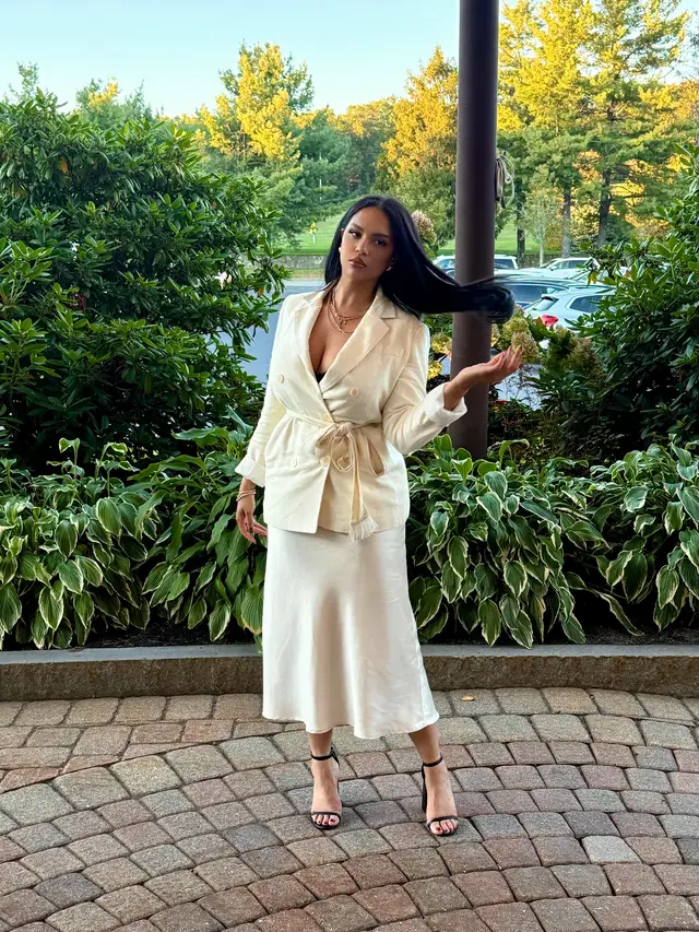 I want to donate all my clothes and only dress like this moving forward 😍
