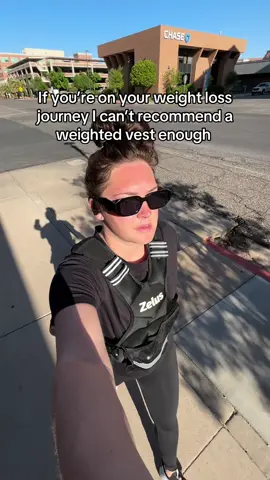 It makes the daily walks just a little more challenging and helps drop the lbs, I freaking love mine and it helped me drop 30 pounds while doing 75 hard #weightedvest 