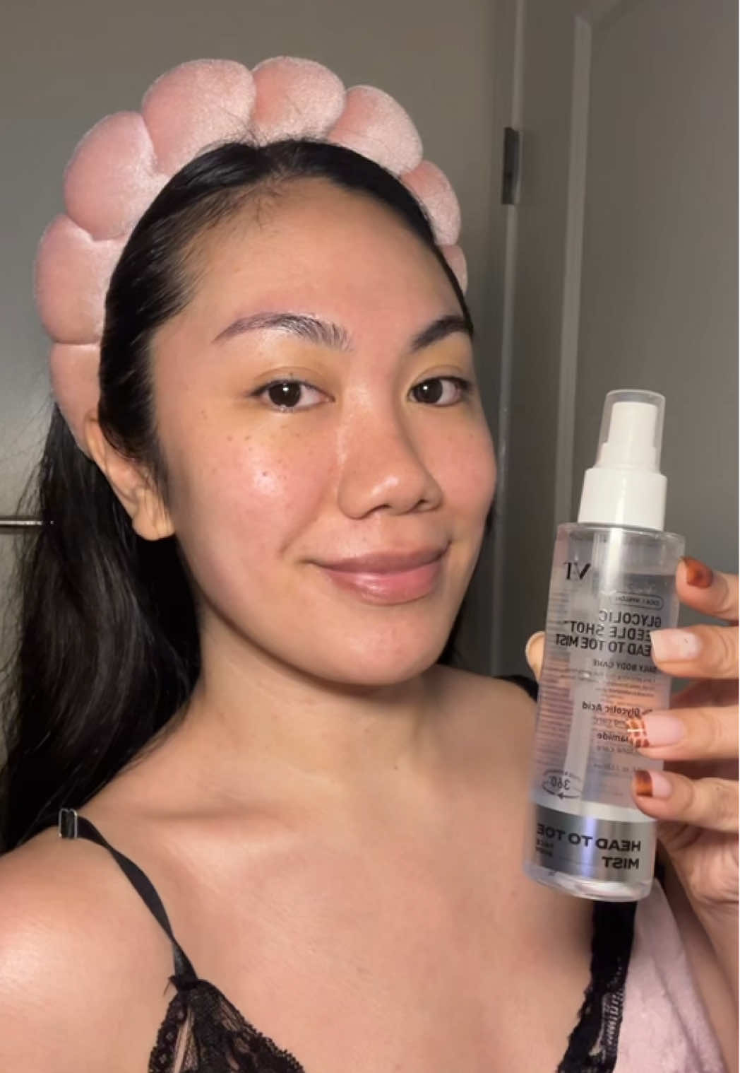 Skincare for the whole body? Sign me up! @VT Cosmetics US  This mist is literally for head to toe! You can use this for scalp issues, bumpy/strawberry skin, brightening dark areas, and even softening your heel by removing dead skin cells. All in one spray mist! Kbeauty has done it again 🤍 #vtcosmetics #glycolicacid #exfoliatingmist #headtotoemist #amazonfinds  @4AM Marketing – Saebyeok Naesi 
