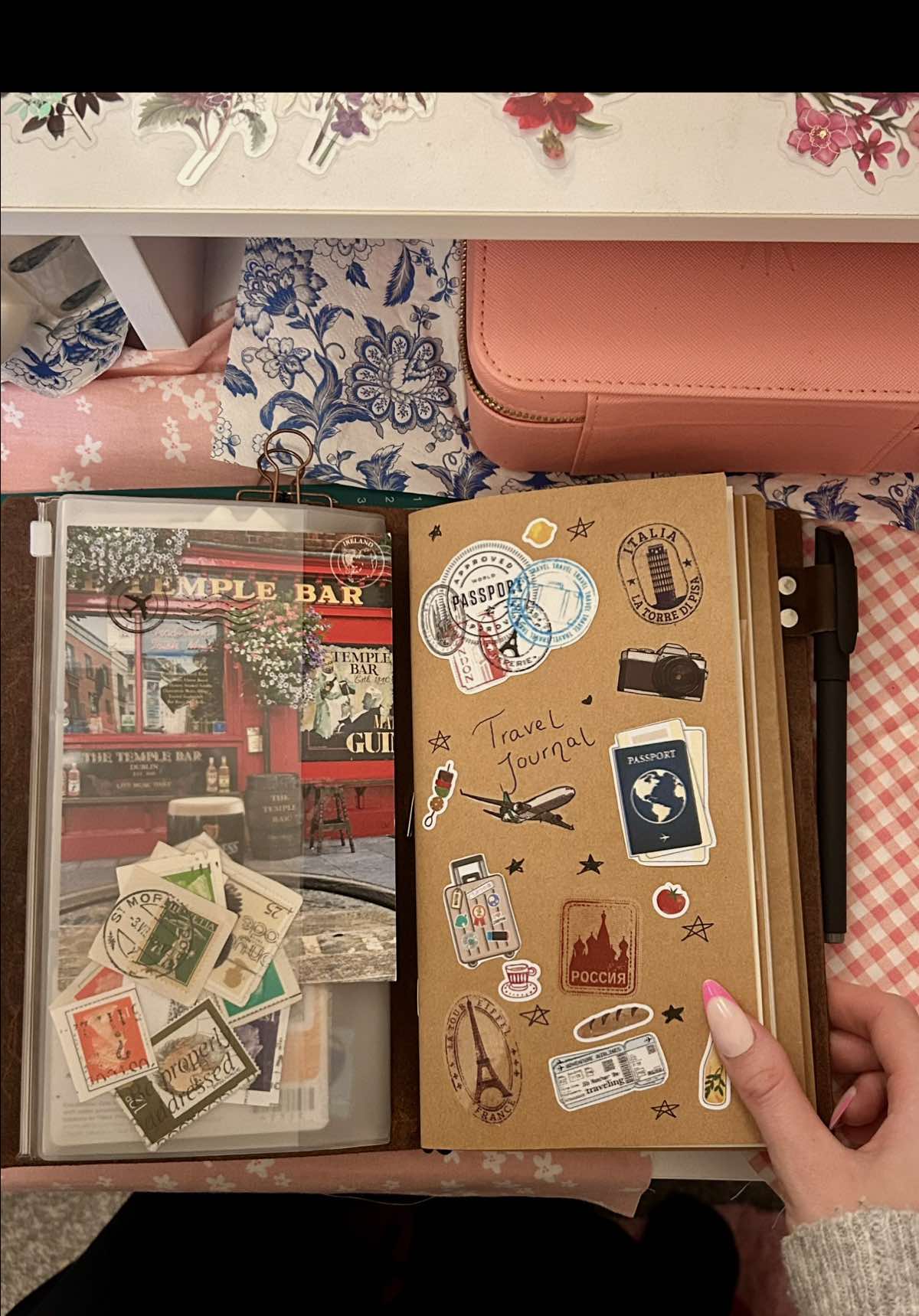 i need more stickers for the back of the books too 😂 or photos🫶🏼 #travelersnotebook #travelersjournal #traveljournal #junkjournal #decoratemyjournal 