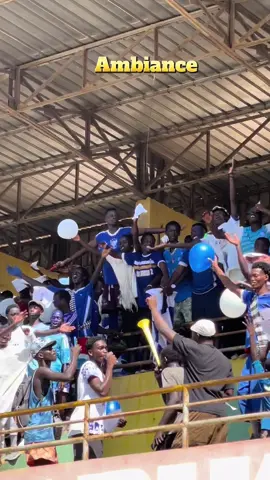 L’ambiance des Supporters🔵⚪️@snap jamono 2 @Gaby boy le meilleur 🎉🎤🔥 @