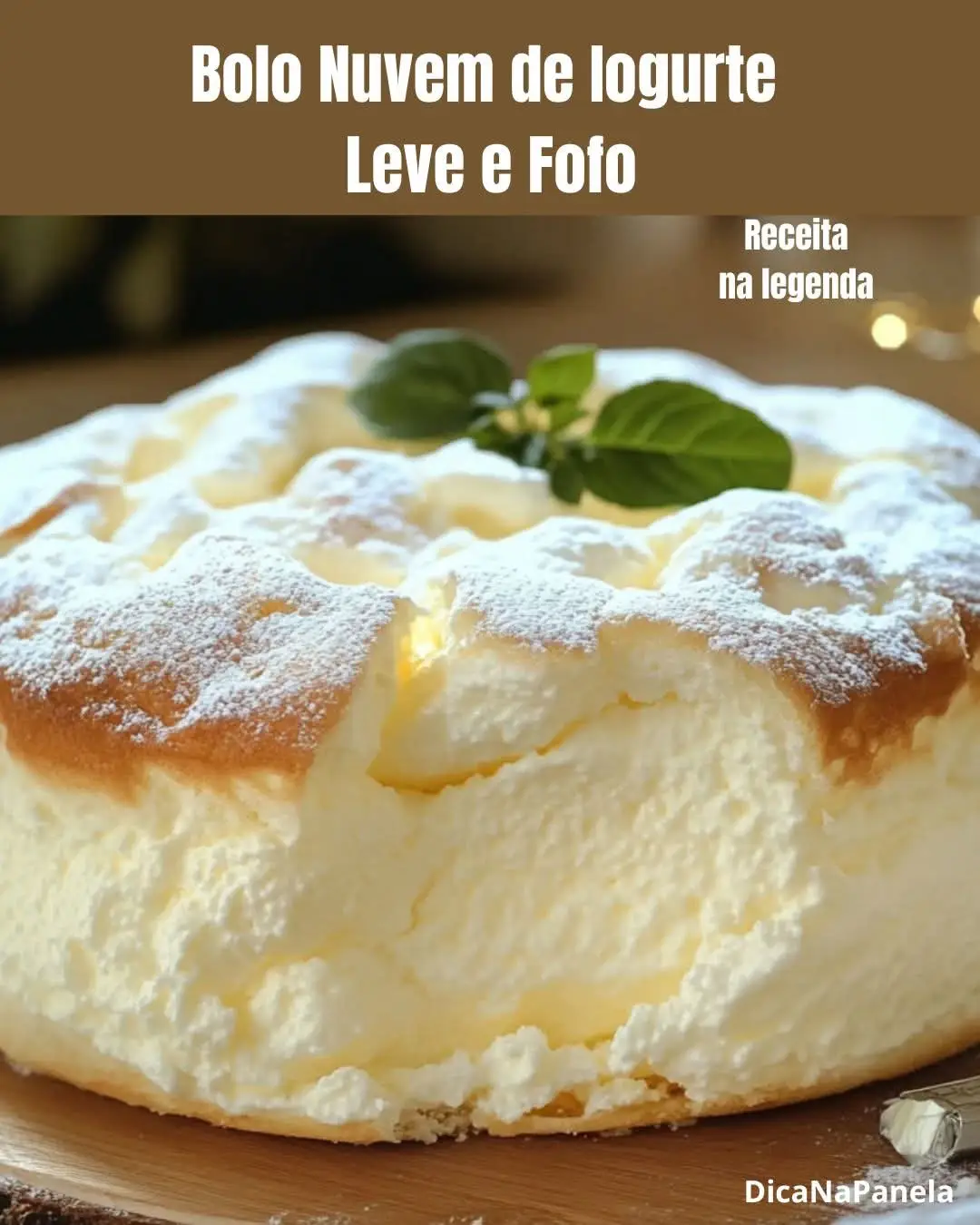 ⭐Bolo Nuvem de Iogurte Leve e Fofo Textura macia e aerada — derrete na boca! ⏱️ Preparo: 20 min + forno 🍰 Rende: 8 fatias 📌 Nível: Fácil 📝 Ingredientes Massa 1 xícara (chá) de iogurte natural (preferencialmente grego) 1 xícara (chá) de farinha de trigo 1/2 xícara (chá) de açúcar 4 ovos grandes (claras e gemas separadas) 1/4 xícara (chá) de óleo vegetal 1 colher (chá) de essência de baunilha 1 colher (chá) de fermento em pó 1/4 colher (chá) de sal 1/4 colher (chá) de cremor de tártaro (opcional, ajuda a estabilizar as claras) Cobertura (opcional) 1/2 xícara (chá) de creme de leite fresco bem gelado 2 colheres (sopa) de açúcar de confeiteiro 1/2 colher (chá) de essência de baunilha 👩‍🍳 Modo de Preparo 1. Preparar a forma Pré-aqueça o forno a 175 °C e unte uma forma redonda de 20 cm, forrando o fundo com papel-manteiga. 2. Misturar os ingredientes úmidos Em uma tigela grande, misture o iogurte, o óleo e a baunilha. Adicione as gemas e o açúcar e bata bem até formar um creme liso. 3. Adicionar os secos Peneire a farinha, o fermento e o sal. Incorpore aos poucos à mistura anterior, mexendo suavemente até ficar homogêneo. 4. Bater as claras Em outra tigela limpa, bata as claras com o cremor de tártaro até começarem a formar picos suaves. Acrescente 1 colher de sopa de açúcar e continue batendo até ficarem firmes. 5. Incorporar e assar Com cuidado, misture as claras batidas à massa em 2 ou 3 adições, mexendo de baixo para cima para não perder o ar. Despeje na forma e leve ao forno por 25–30 minutos, até dourar e o palito sair limpo. 6. Cobertura (opcional) Bata o creme de leite com o açúcar de confeiteiro e a baunilha até formar picos firmes. Cubra o bolo frio e decore com frutas vermelhas ou açúcar de confeiteiro peneirado. 💡 Dicas Use os ingredientes em temperatura ambiente para obter mais leveza. Não misture demais após adicionar as claras, para não perder o ar incorporado. Pode adicionar raspas de limão ou baunilha em fava para um sabor extra.