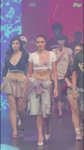 Rere Madrid turning up the heat at BENCH/ Fashion Week Holiday 2025. 🔥✨ #BENCHFashionWeek25 #RereMadrid