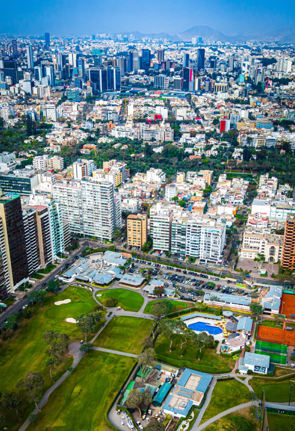 Gracias por volar con nosotros 🇵🇪✨🙌 Las vistas por San Isidro siempre dan gusto 📸🤩 #drone #peru #dji #paisajes #sanisidro  ©️ Imágenes con derechos reservados @dronetasticoperu, consultas de uso publicitario al mensaje directo.